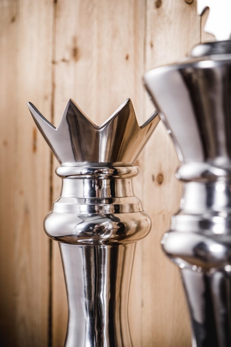 Schachfigur Deko Silber aus Aluminium Dame XXL