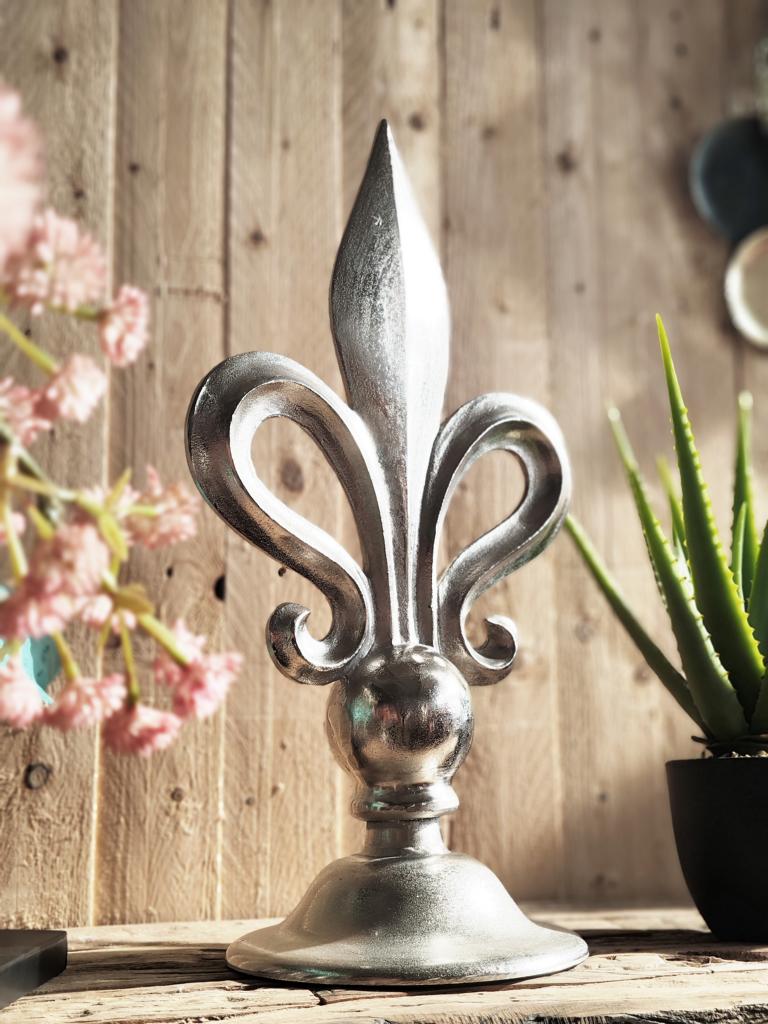 Lilie Silber Deko Aluminium Statue